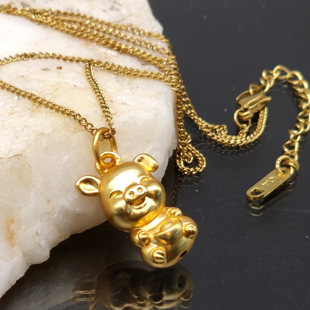 Minimalist Hypoallergenic 14K Gold Filled Pendant Baby Piggy Luxury